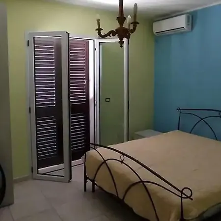 Apartment Mavi E Sari Ev *